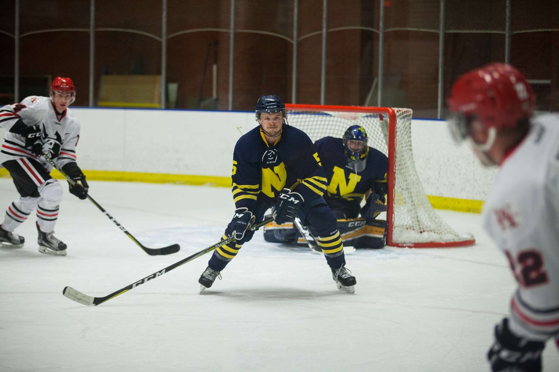 Ooks sweep Vikings in opening weekend