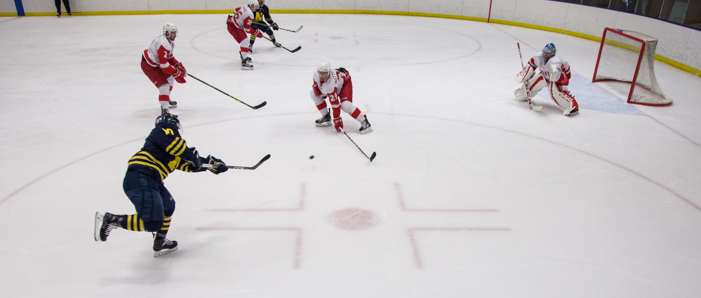 OOKS CRUSH VOYAGEURS